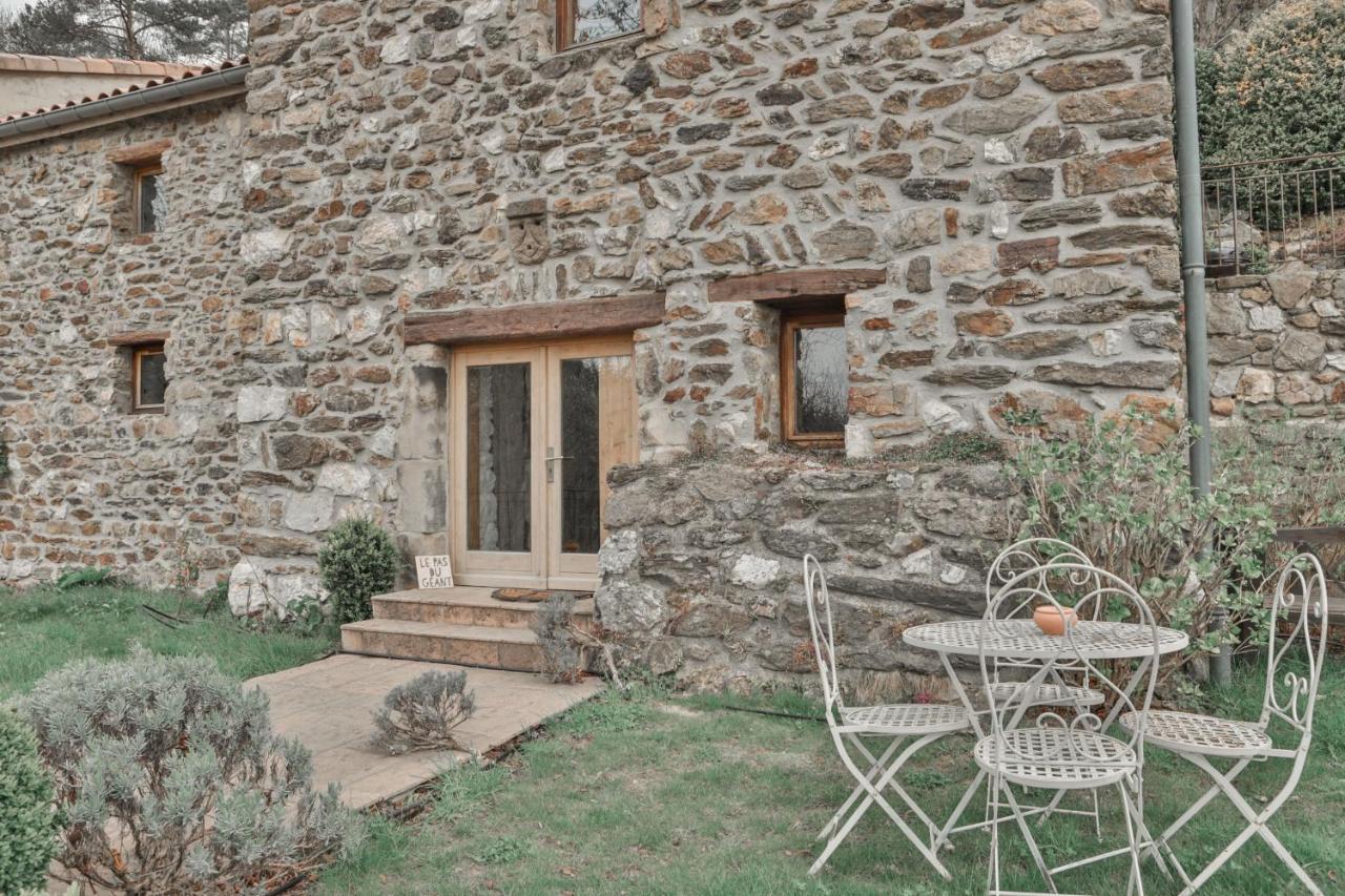 Maison D'Hotes Le Hameau De La Mure Saint-Laurent-du-Pape Exterior photo